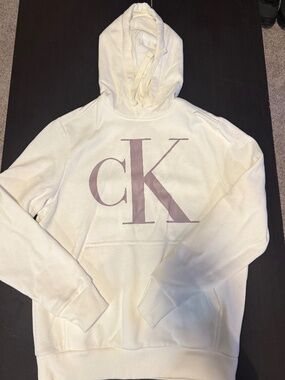 Calvin Klein Men's Cream and White Hoodie